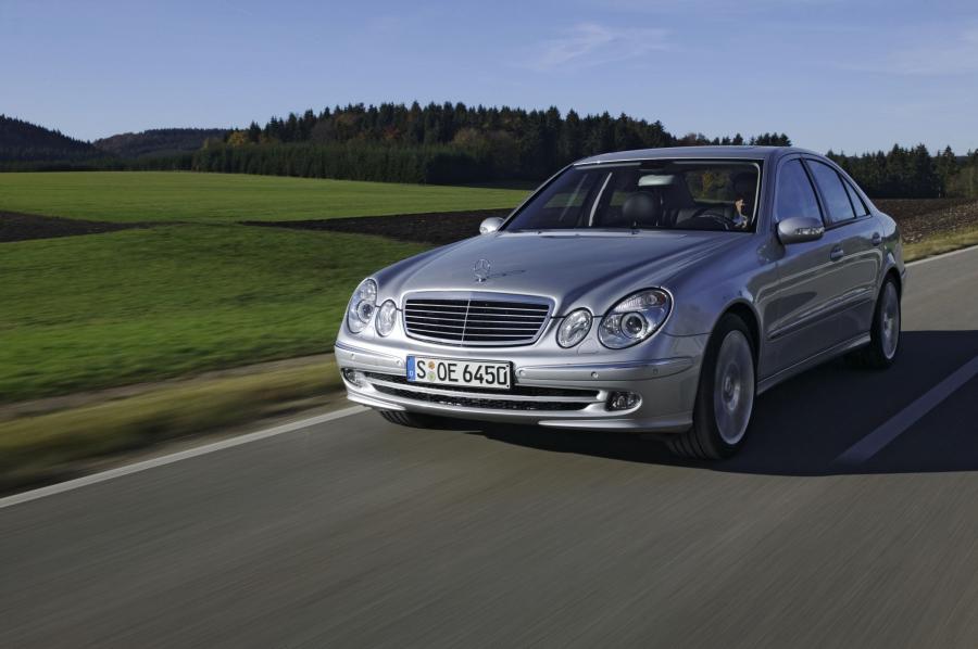  Mercedes-Benz E-Class 2002 года  (фото 76 из 448)